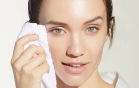 چند راهکار عالی برای کاهش چربی پوست | چگونه چربی پوست را کاهش دهیم؟
