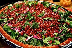 طرز تهیه ی سالاد انار یک غذای ساده و خوشمزه برای شب یلدا