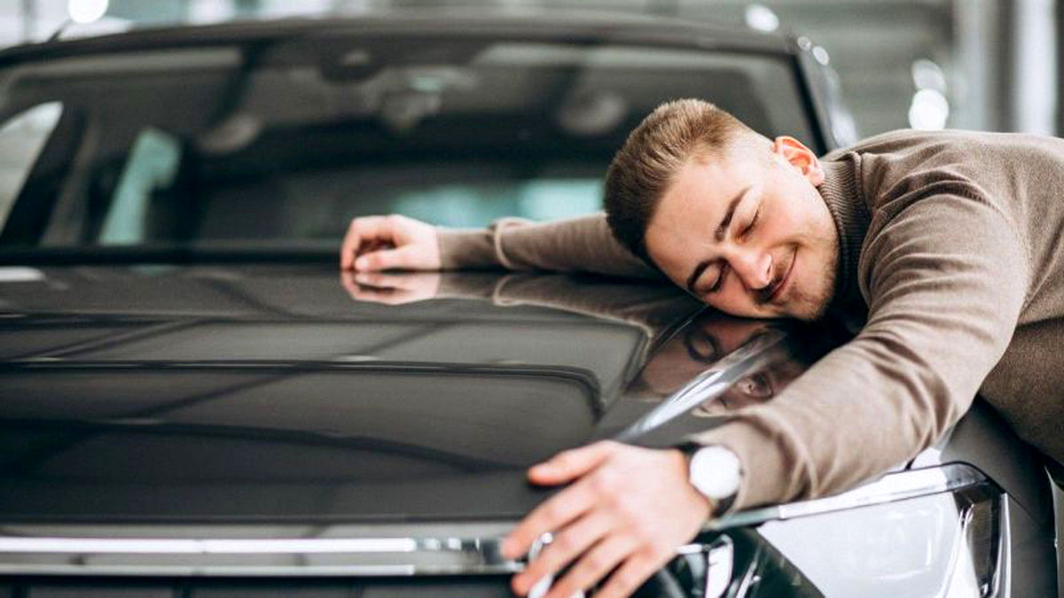 تعبیر خواب ماشین خریدن در خواب چیست؟ | تعبیر خواب خرید ماشین از نظر معبران شرقی و غربی