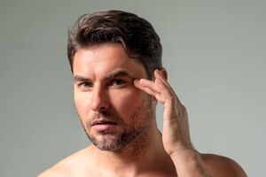 جراحی پلک یا بلفاروپلاستی چیست و هزینه آن چقدر است ؟