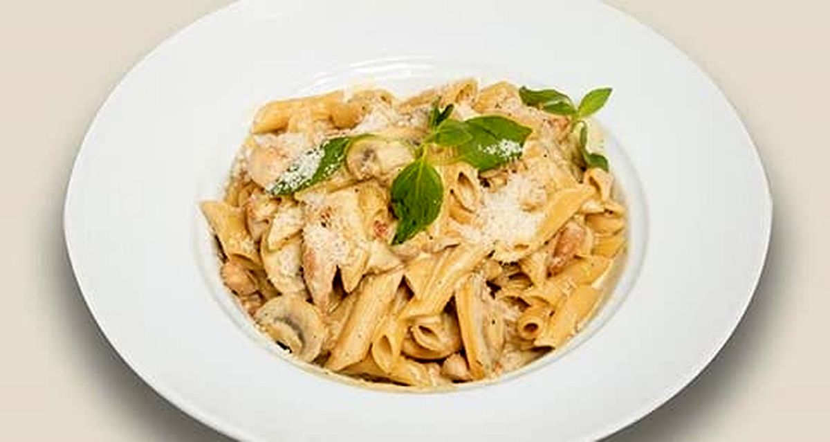 طرز تهیه  پاستا پنه با سس آلفردو با سریع ترین روش