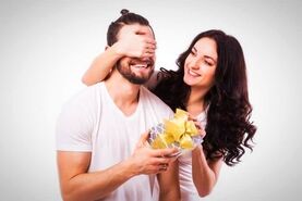 این کادوها همسرانتان را خوشحال میکند | آقایون از چی خوششون میاد!؟